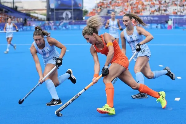 Las Leonas perdieron 3-0 ante Países Bajos.