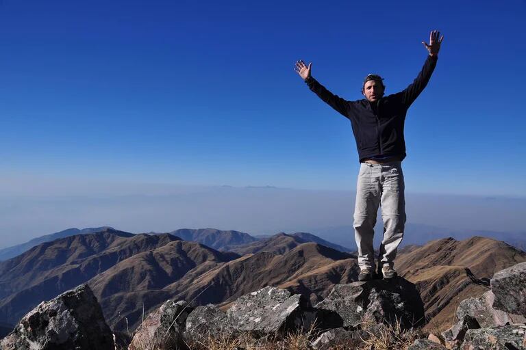 Tragedia en Salta: un joven practicaba parapente, sufrió un accidente y murió